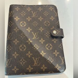 Louis vuttion planner